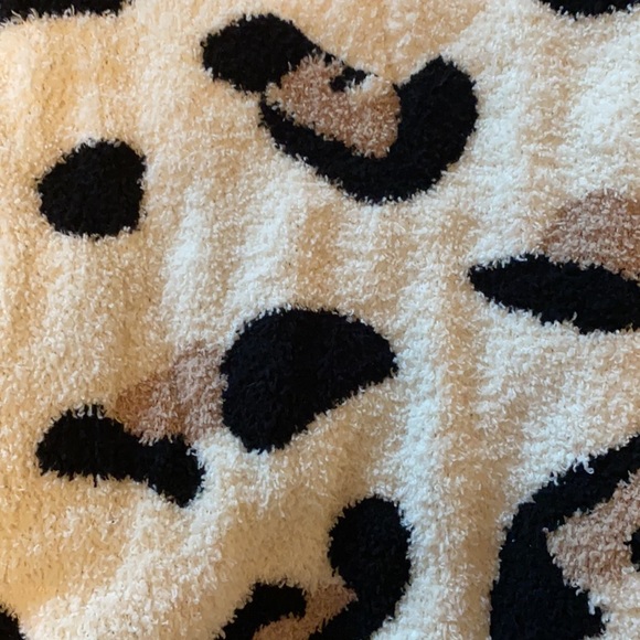 NWOT leopard print sweater - Picture 2 of 4